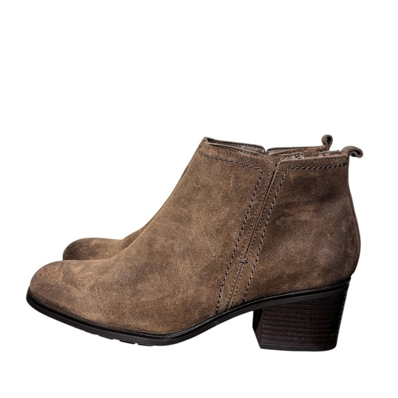 Rockport Suede Boots for Women for sale | eBay Rockport Women’s Brown Chukka Boots Suede Classic